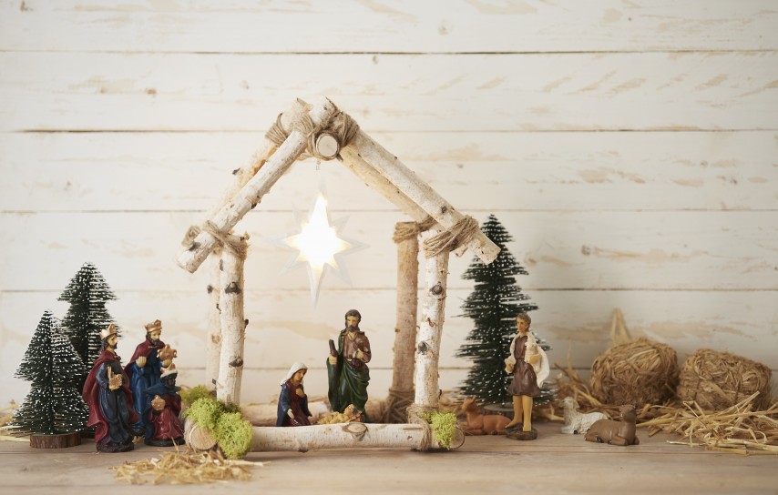 Krippe aus Birkenästen | VBS Hobby Bastelshop Krippe aus Birkenästen | VBS Hobby Bastelshop
