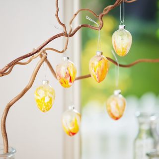 Ostereier marmorieren 