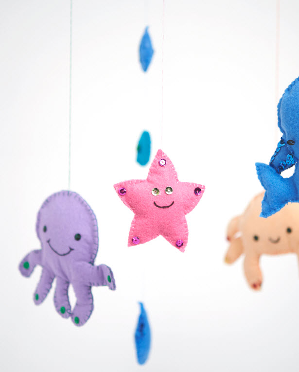 Mobile mit meerestieren für babys basteln vbs hobby