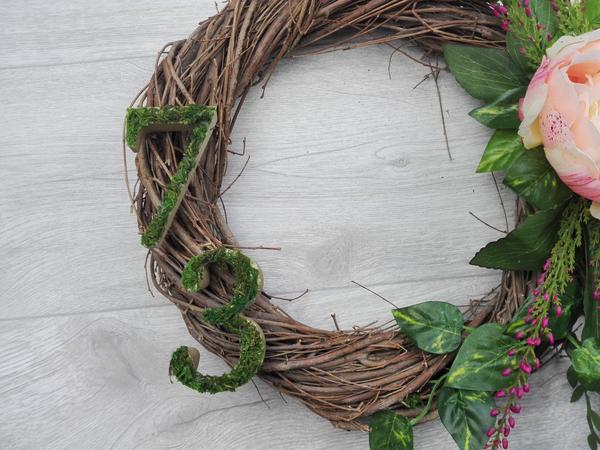 Make your own spring door wreath - attach house number