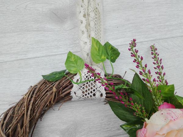 Make your own spring door wreath - lace ribbon hanging
