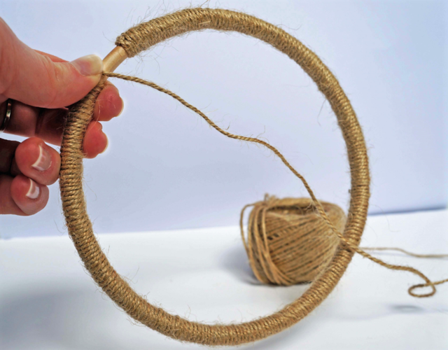 Windspiel mit Jutekordel einfach selber machen 