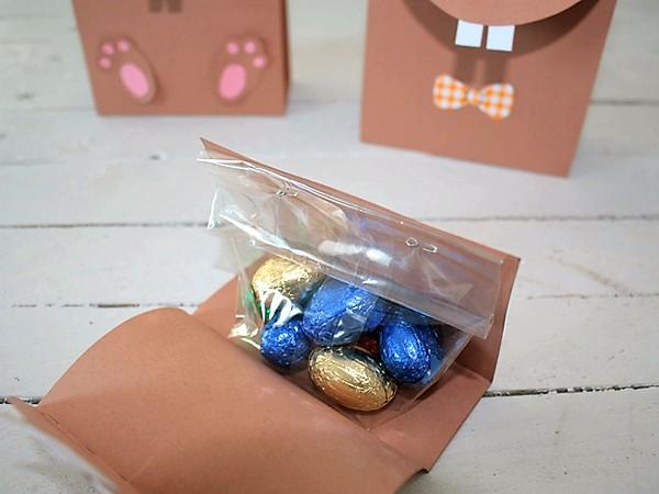 Easter Bunny Packaging: Fill Easter Bunny gift packaging to fill yourself