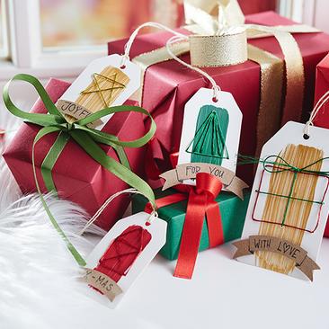 Gift wrapping handicrafts - Christmas presents