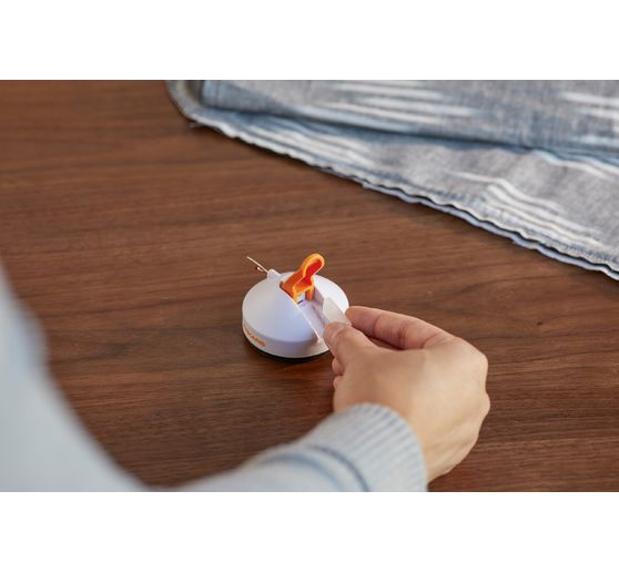 Fiskars Table seam ripper