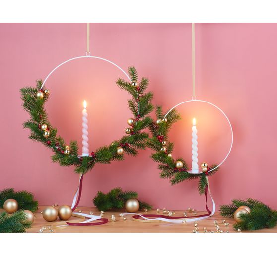 Weihnachtskugeln aus Glas am Draht