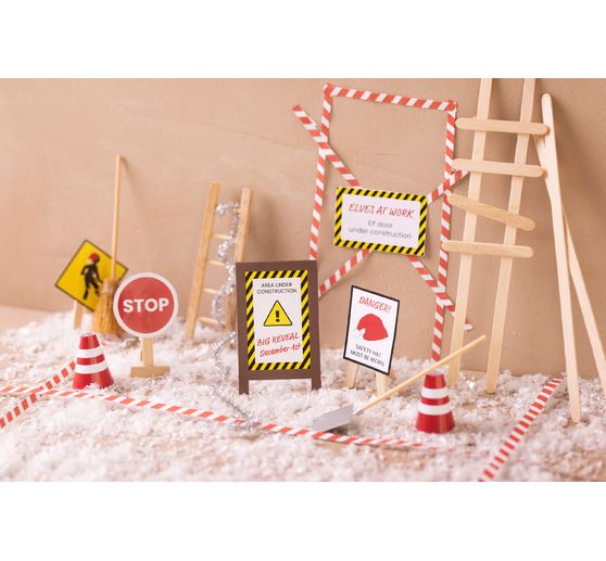 Mini Craft kit elf door "Under construction"