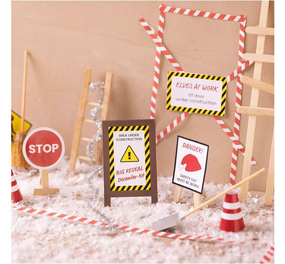 Mini Craft kit elf door "Under construction"