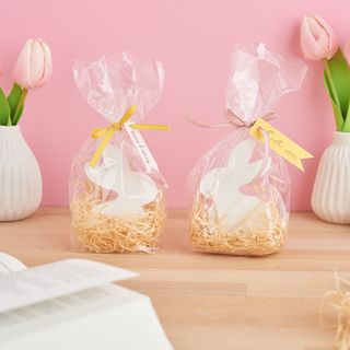 Gegossene Hasen als Ostergeschenke